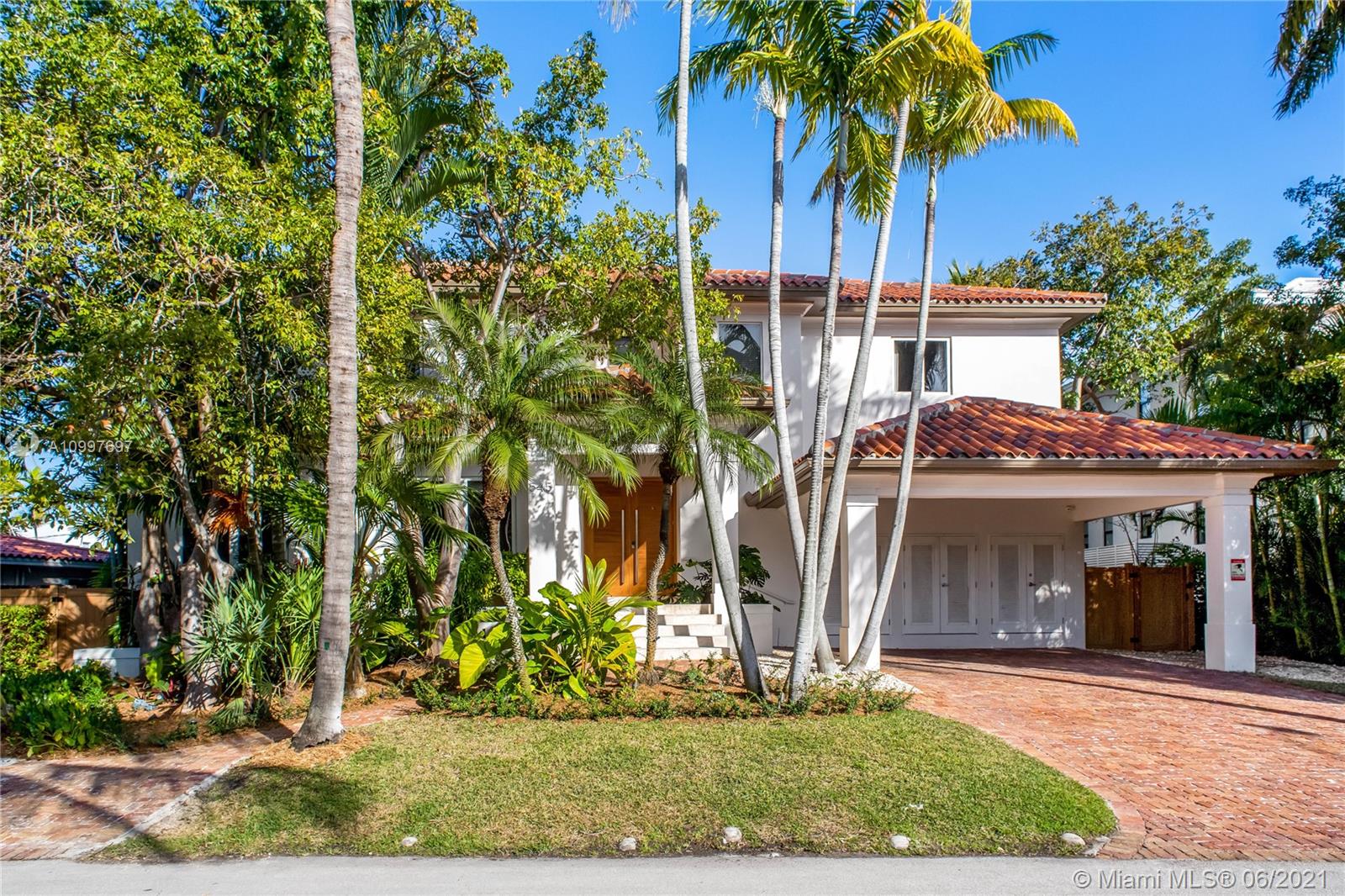 TROPICAL ISLE HOMES SUB - Residential