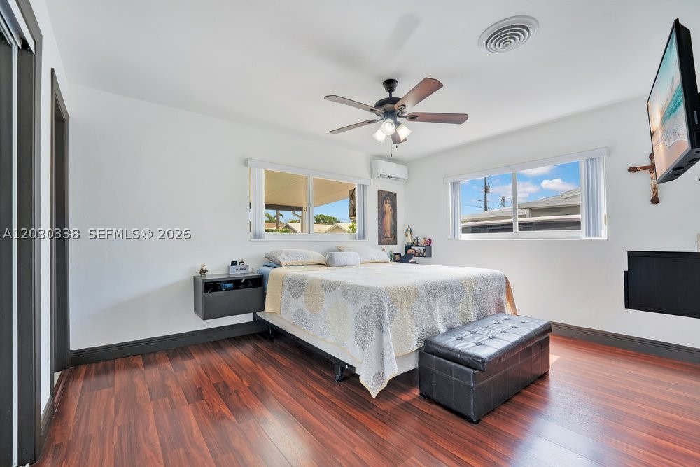 LAKEVIEW PLAZA - Residential