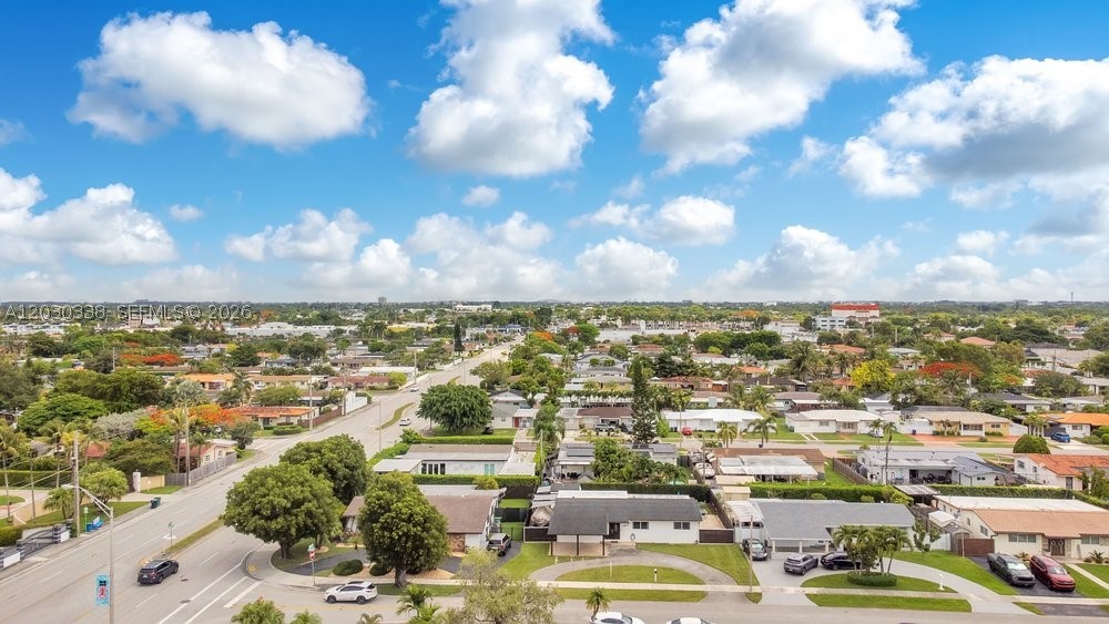 LAKEVIEW PLAZA - Residential