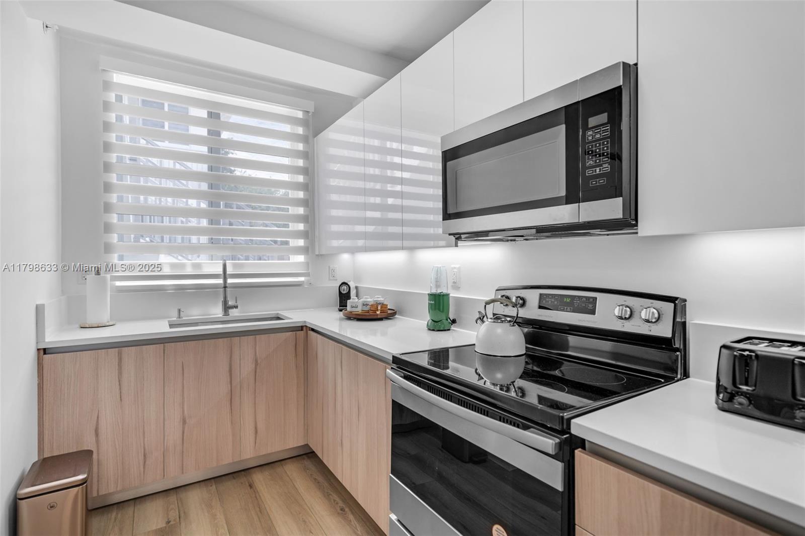 LAWRENCE ESTATE LAND CO - Residential Lease