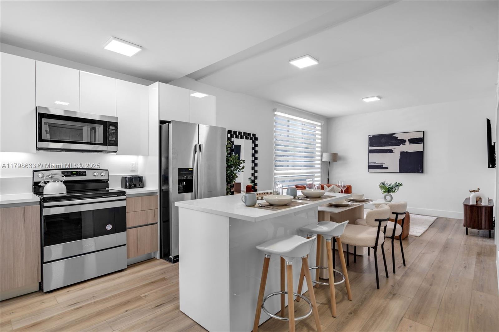LAWRENCE ESTATE LAND CO - Residential Lease