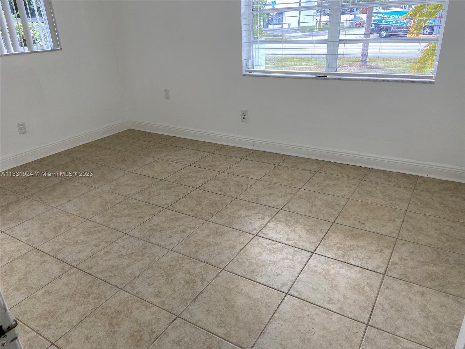 CORAL GABLES SEC E - Residential Lease