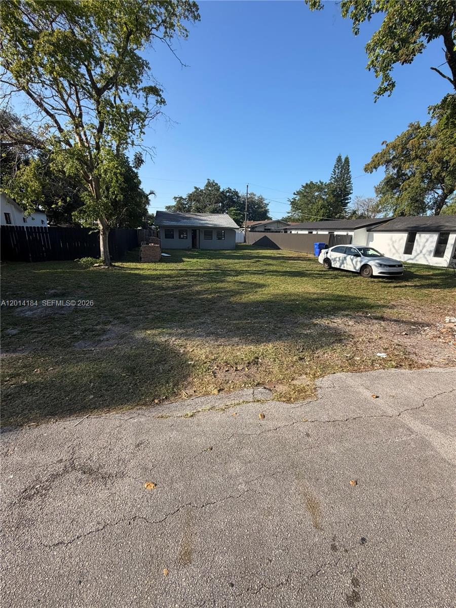 HOLLYWOOD BEACH HEIGHTS S - Residential