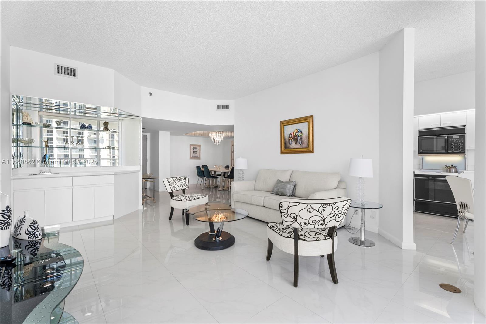 OCEANIA III CONDO - Residential
