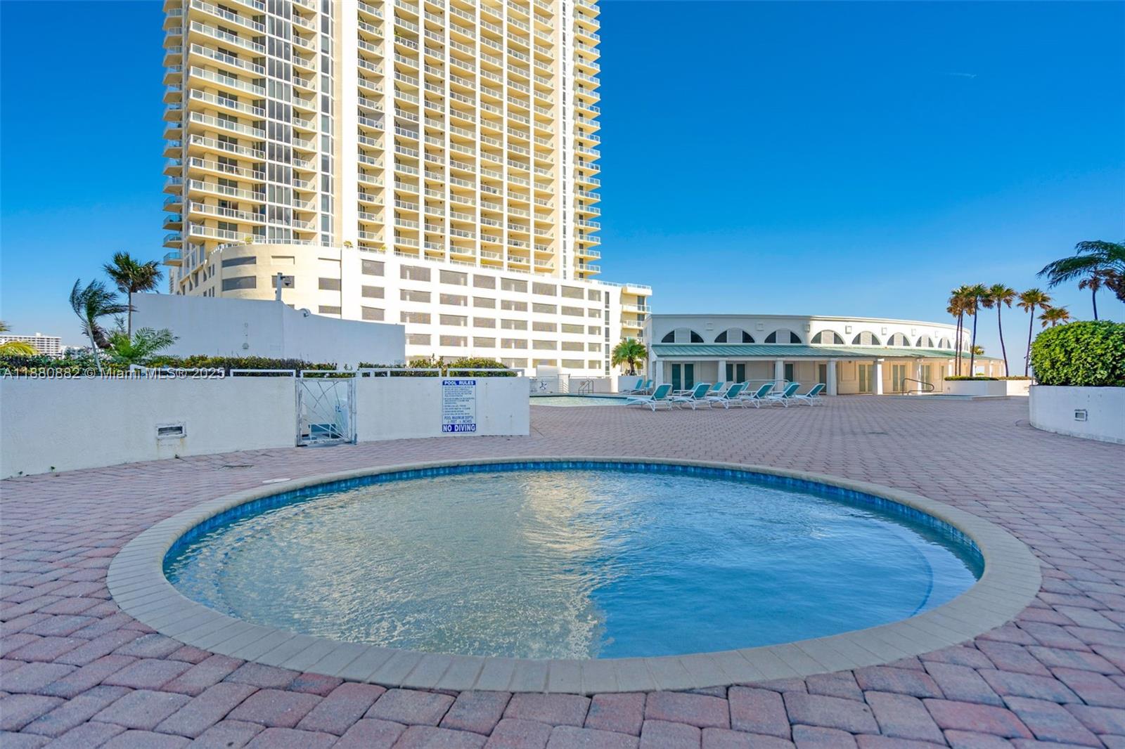 OCEANIA III CONDO - Residential