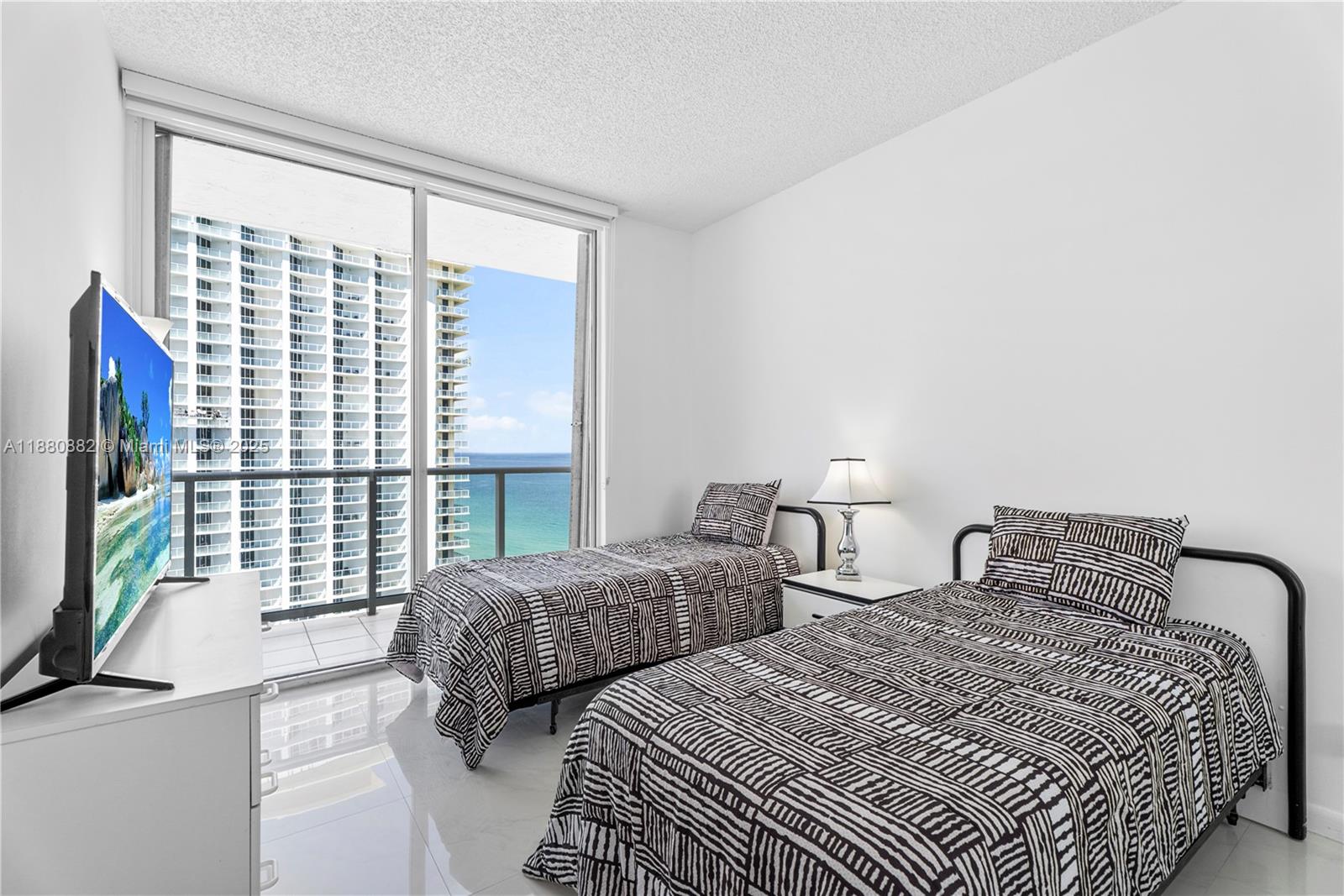 OCEANIA III CONDO - Residential