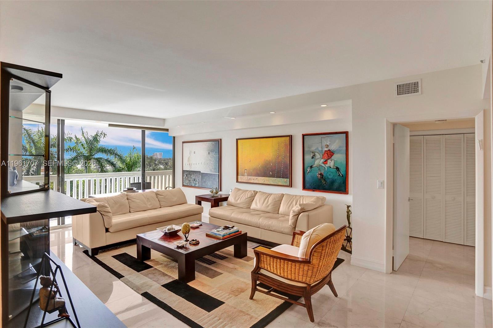 ¤2000 ISL BLVD WILLIAMS IS - Residential