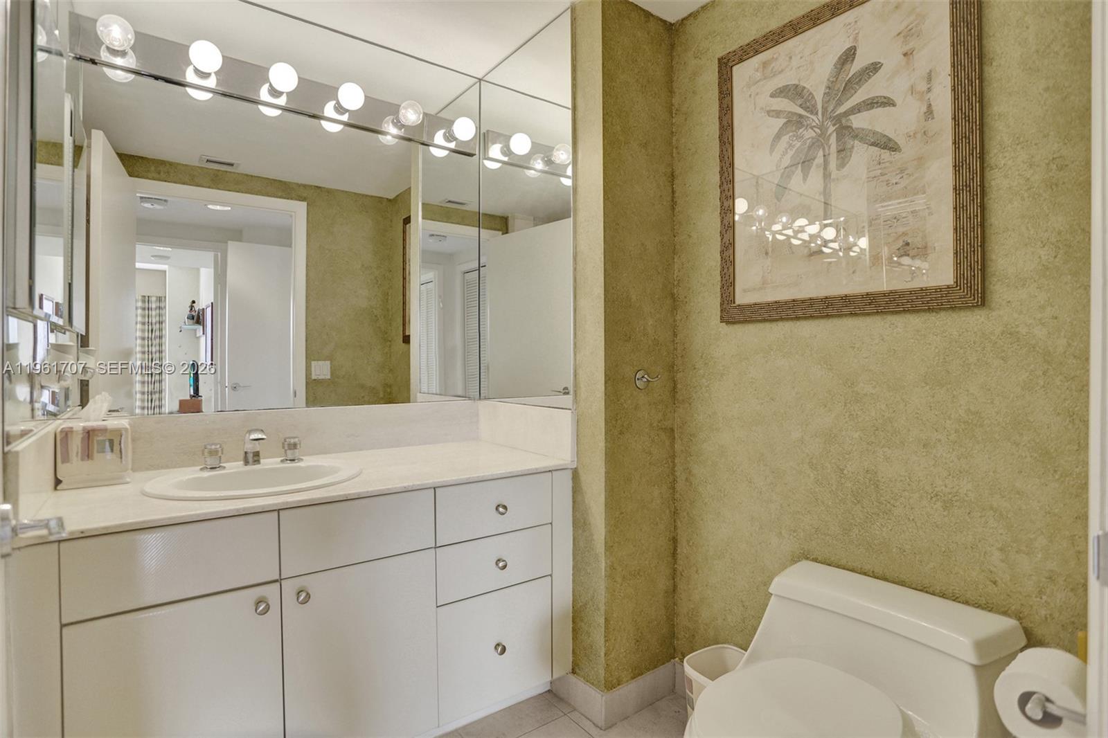 ¤2000 ISL BLVD WILLIAMS IS - Residential