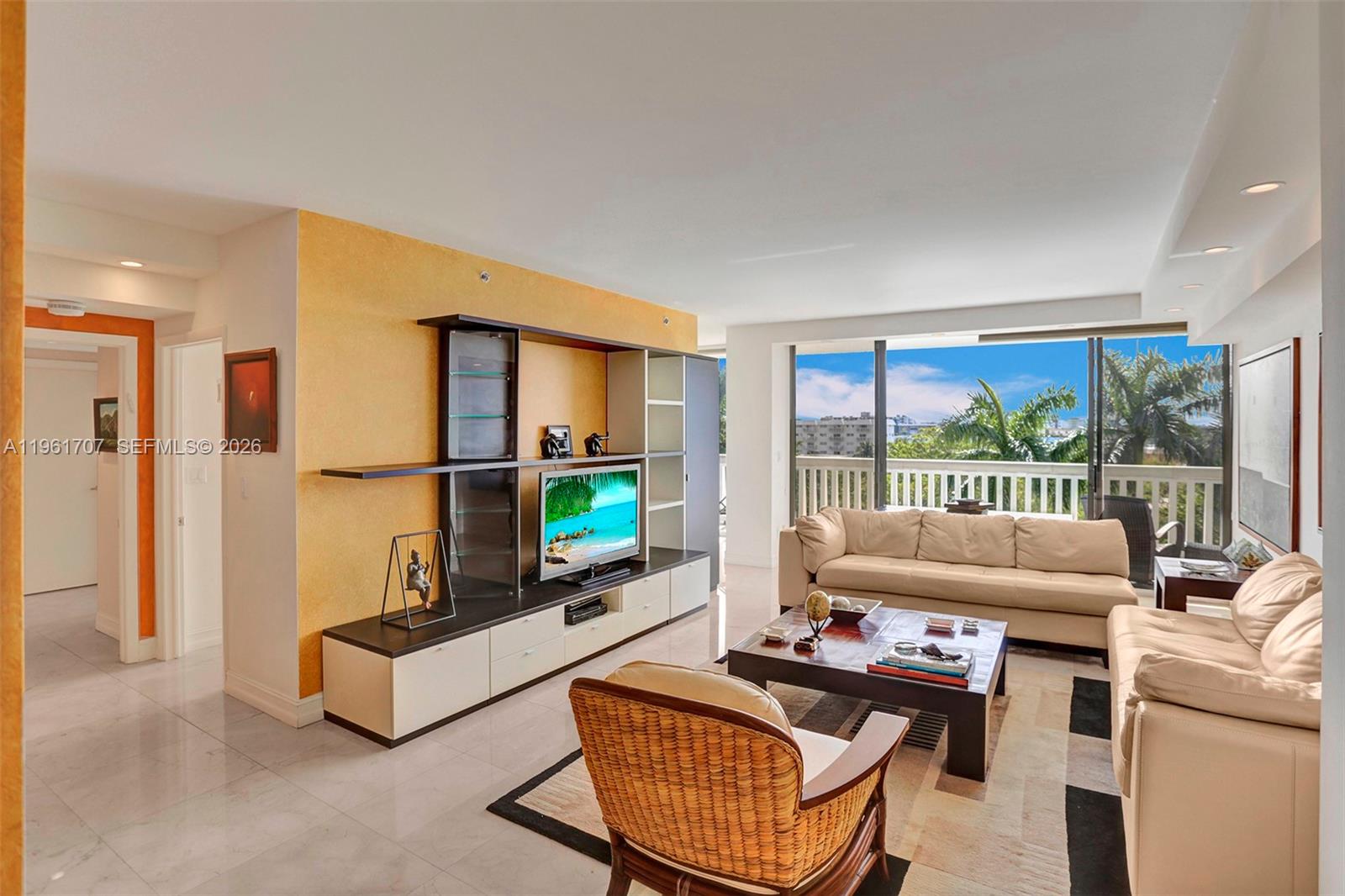 ¤2000 ISL BLVD WILLIAMS IS - Residential