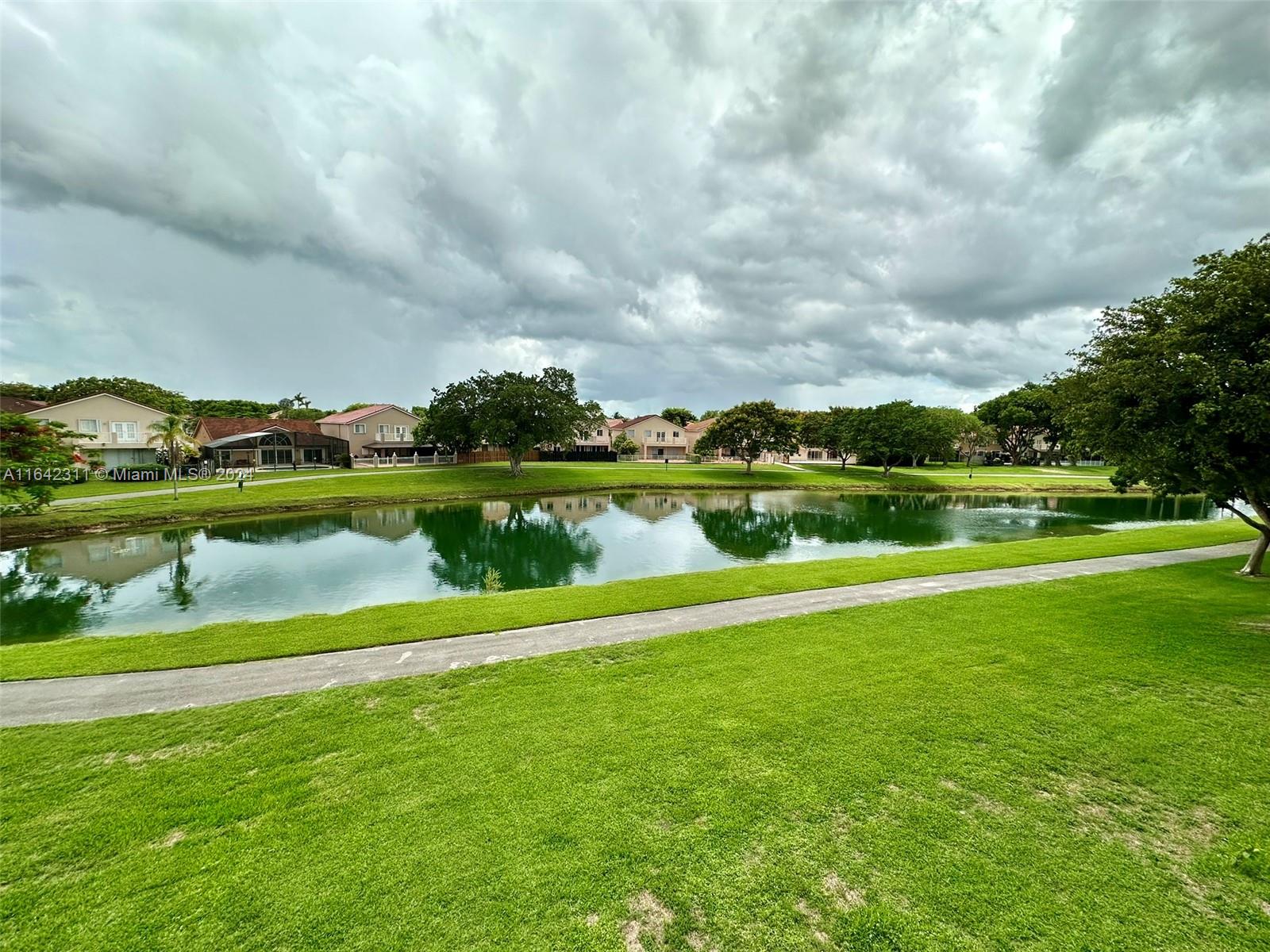 HAMMOCKS TRAILS CONDO - Residential Lease
