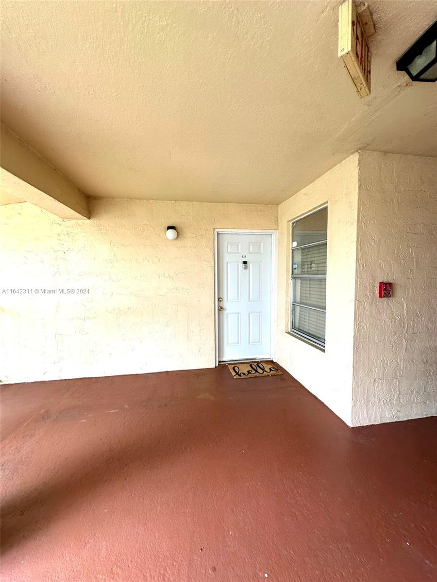 HAMMOCKS TRAILS CONDO - Residential Lease