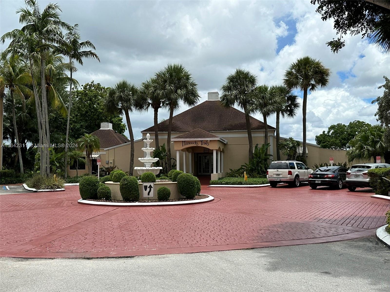 HAMMOCKS TRAILS CONDO - Residential Lease