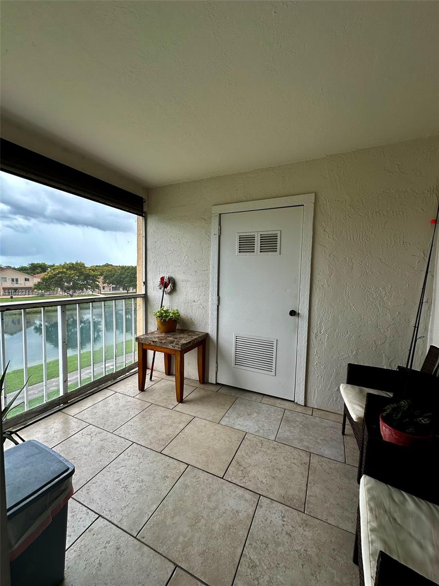 HAMMOCKS TRAILS CONDO - Residential Lease
