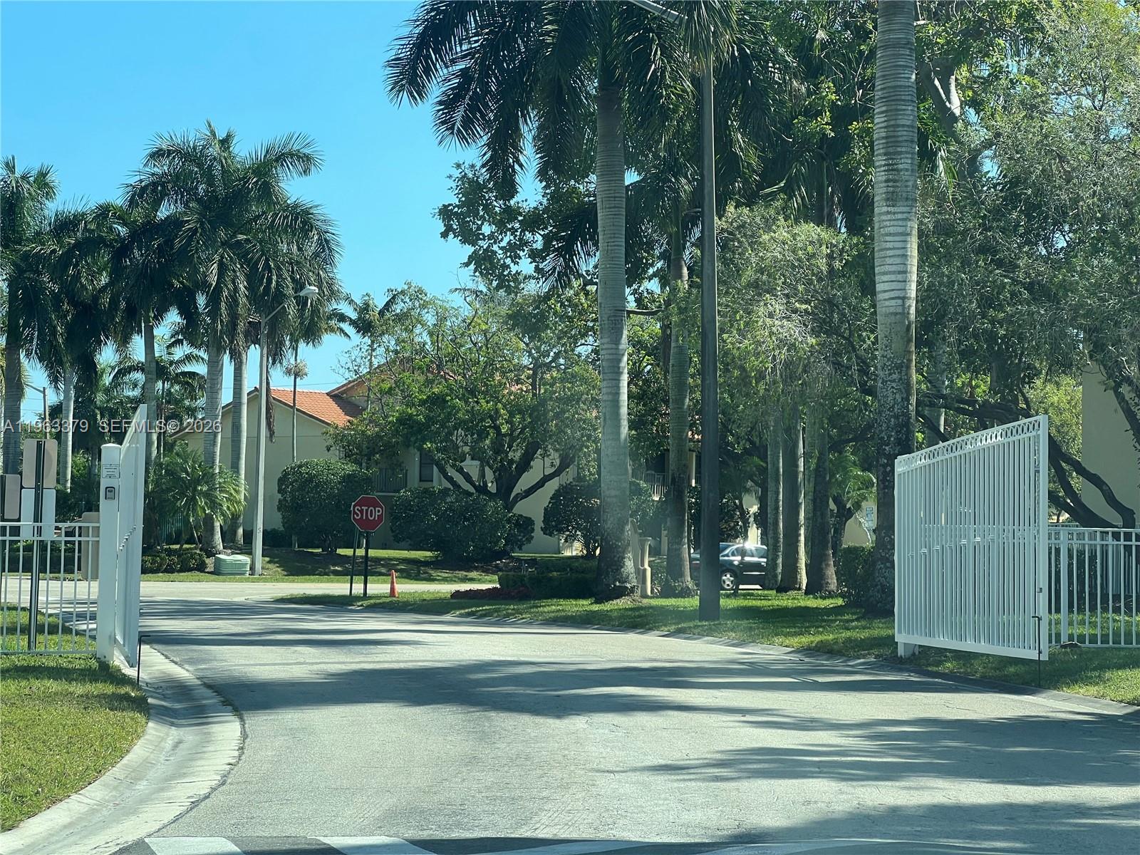 PALM BEACH PLACE CONDO - Residential Lease