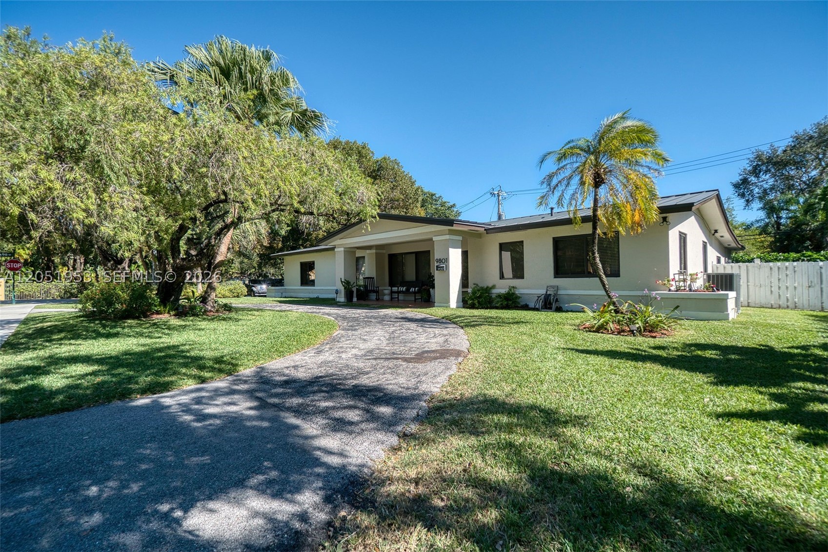 HILLMONT - Residential