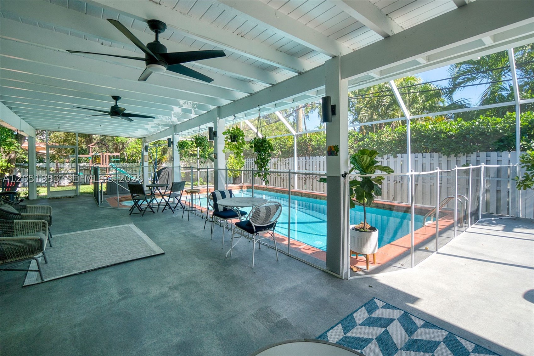 HILLMONT - Residential