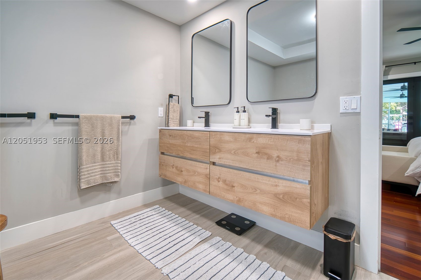 HILLMONT - Residential