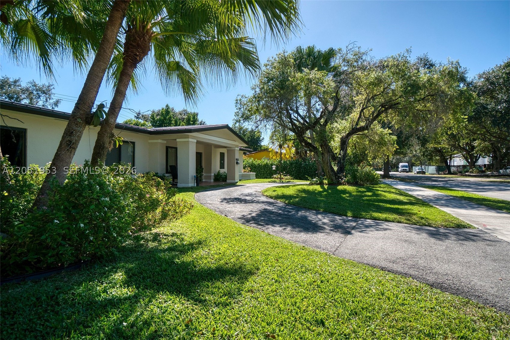 HILLMONT - Residential