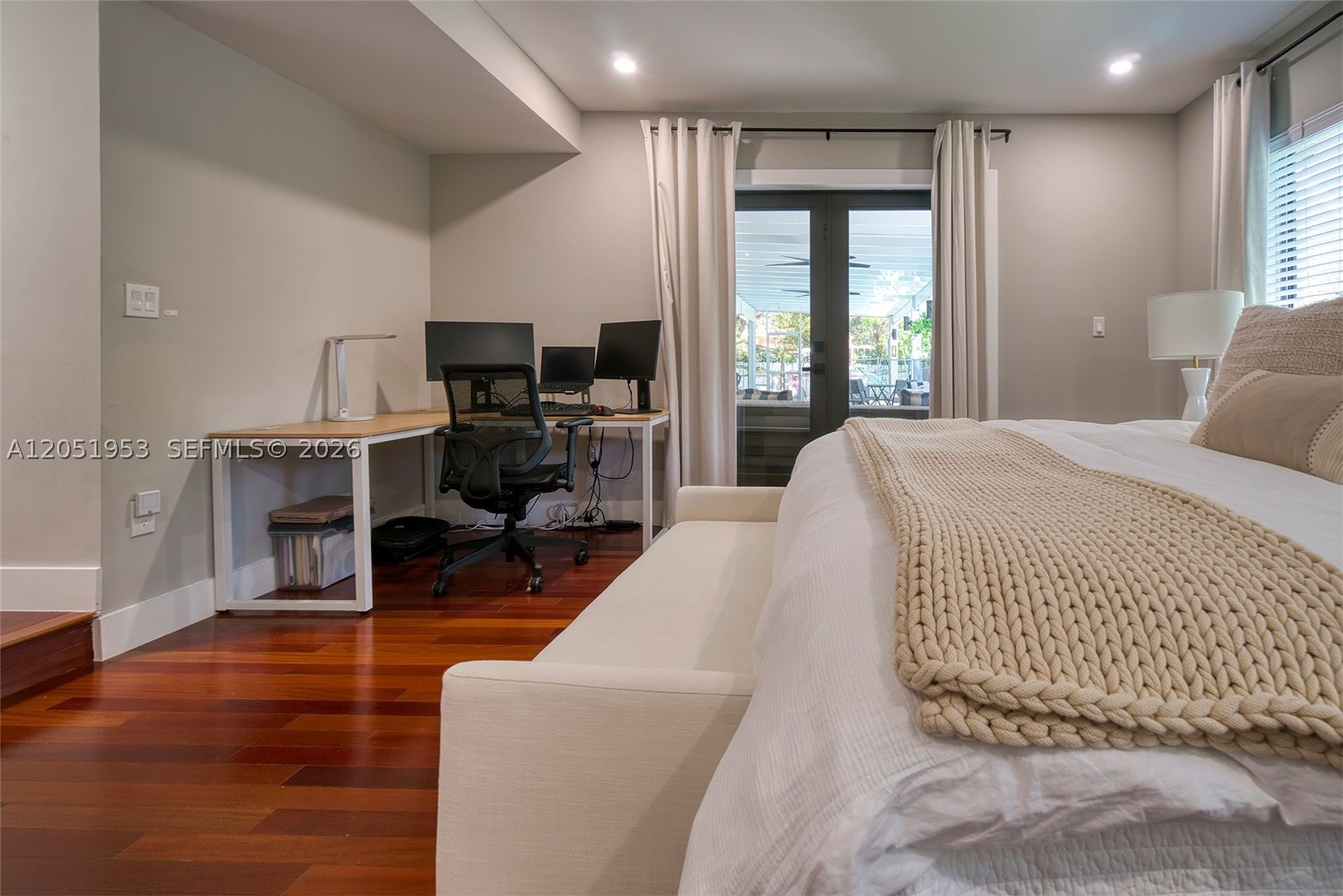 HILLMONT - Residential