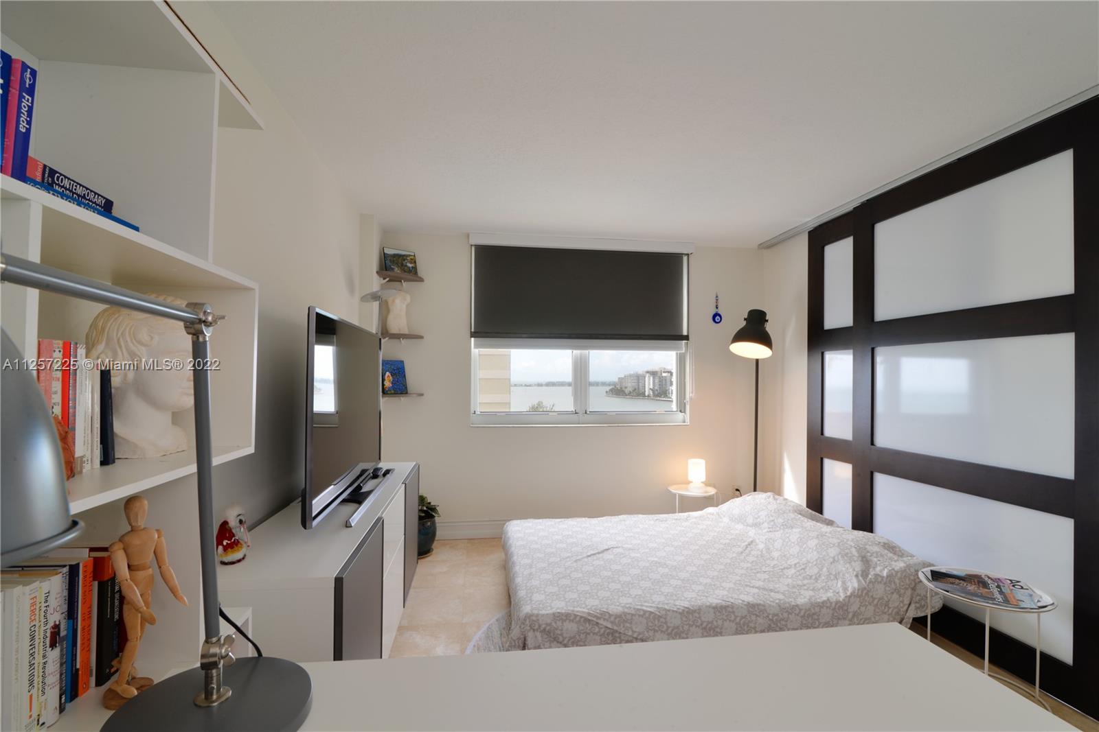 ISOLA CONDO - Residential