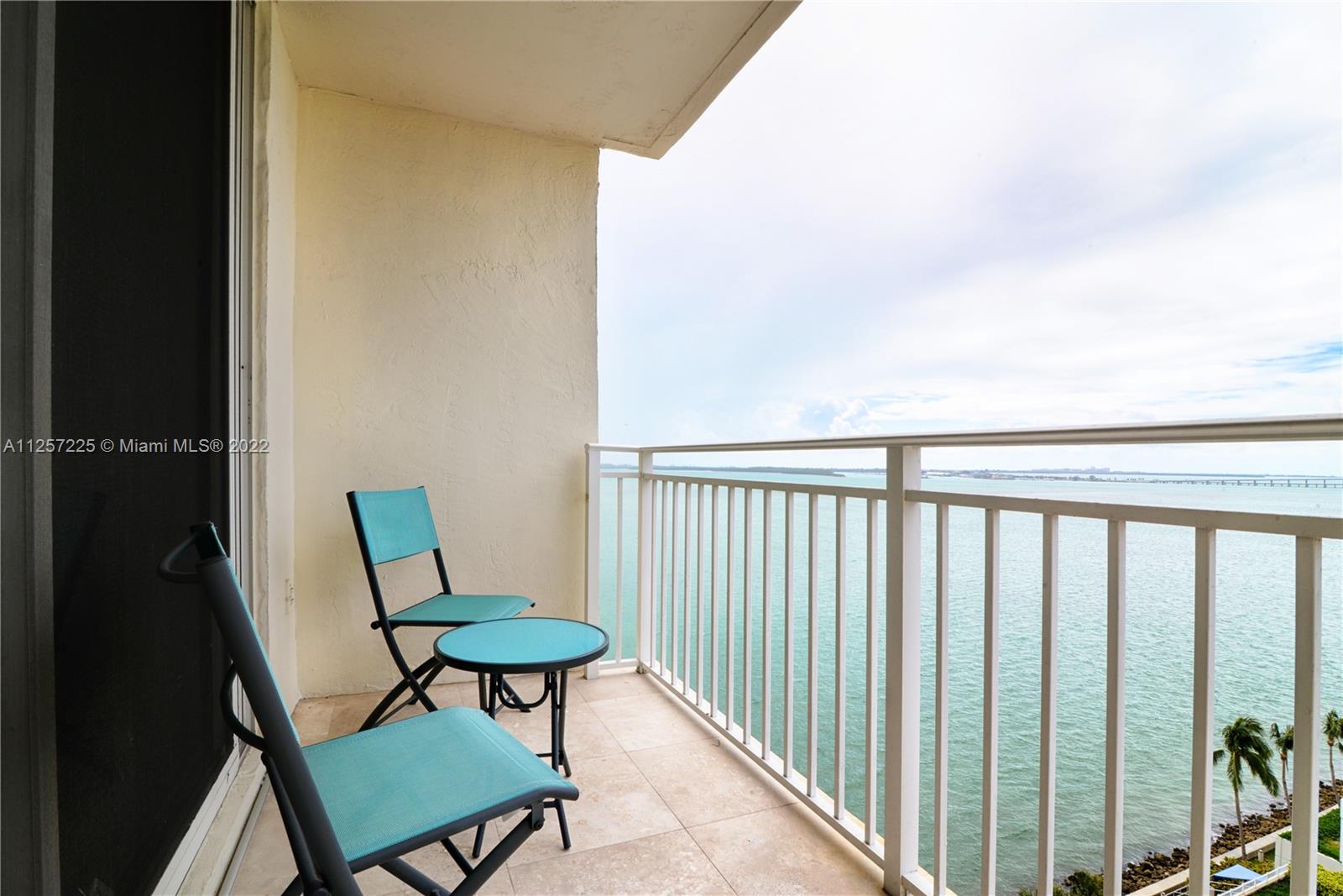 ISOLA CONDO - Residential