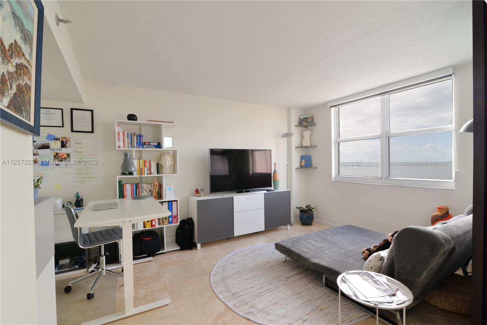 ISOLA CONDO - Residential