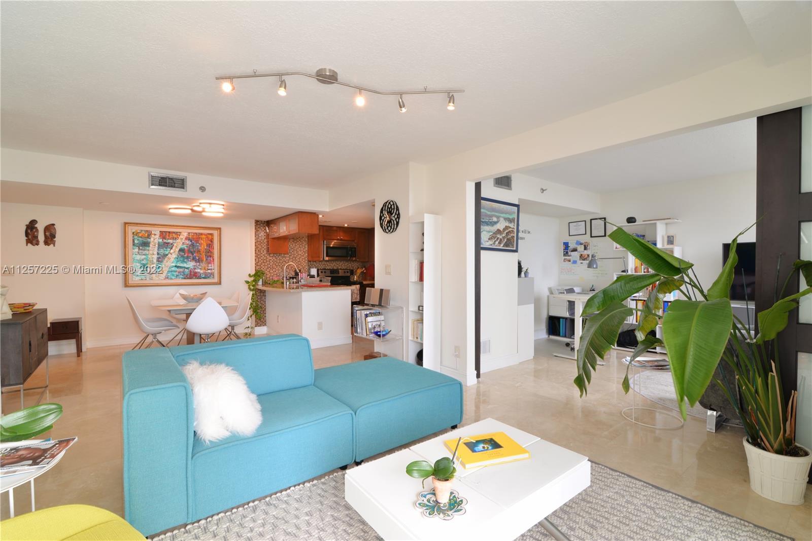 ISOLA CONDO - Residential