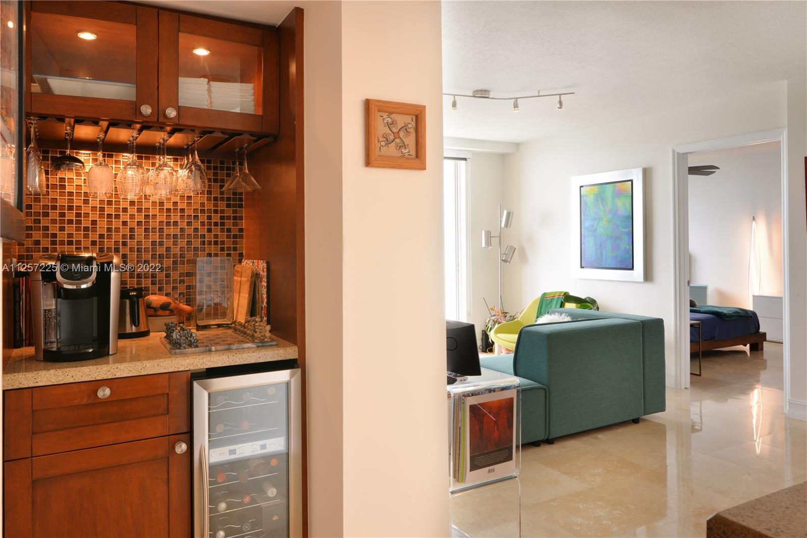ISOLA CONDO - Residential