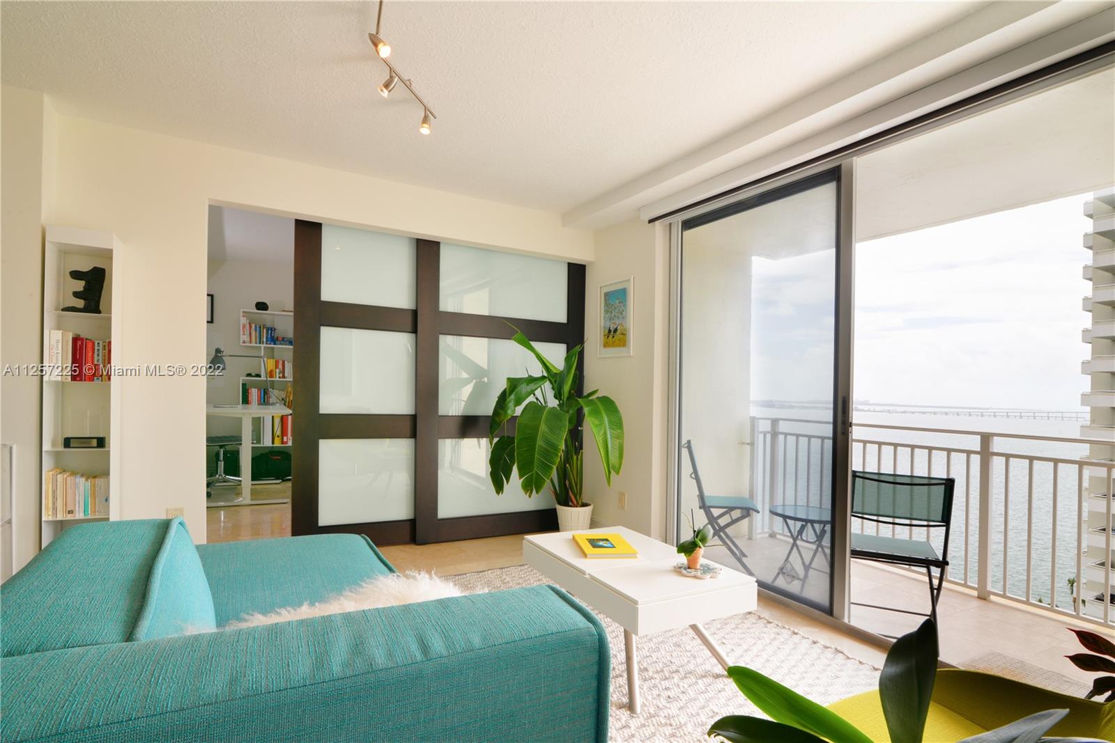 ISOLA CONDO - Residential