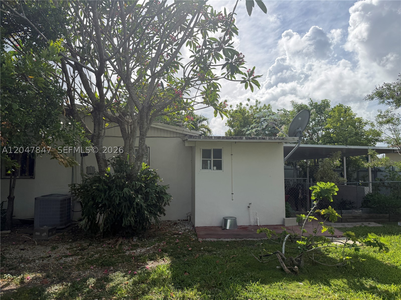 HMSTD LAKE PARK HOMES - Residential