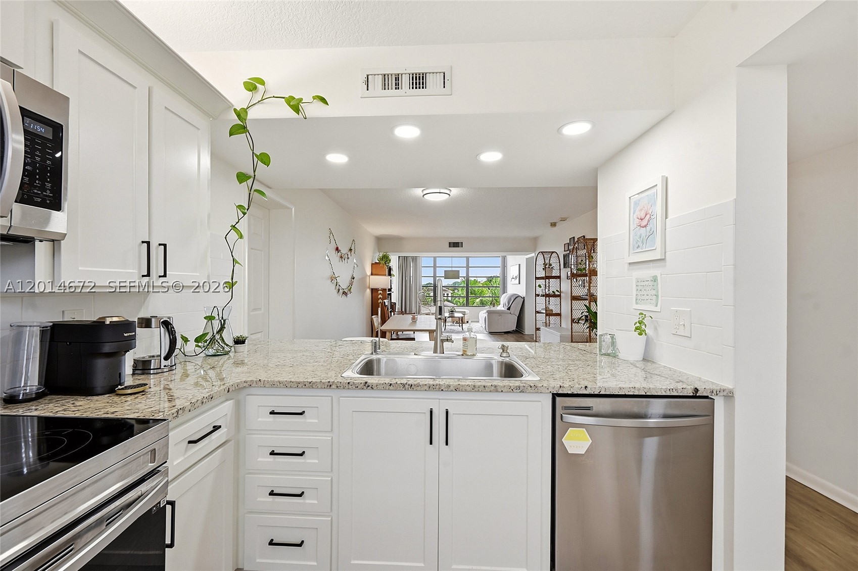 WHITEHALL CONDO OF THE LA - Residential