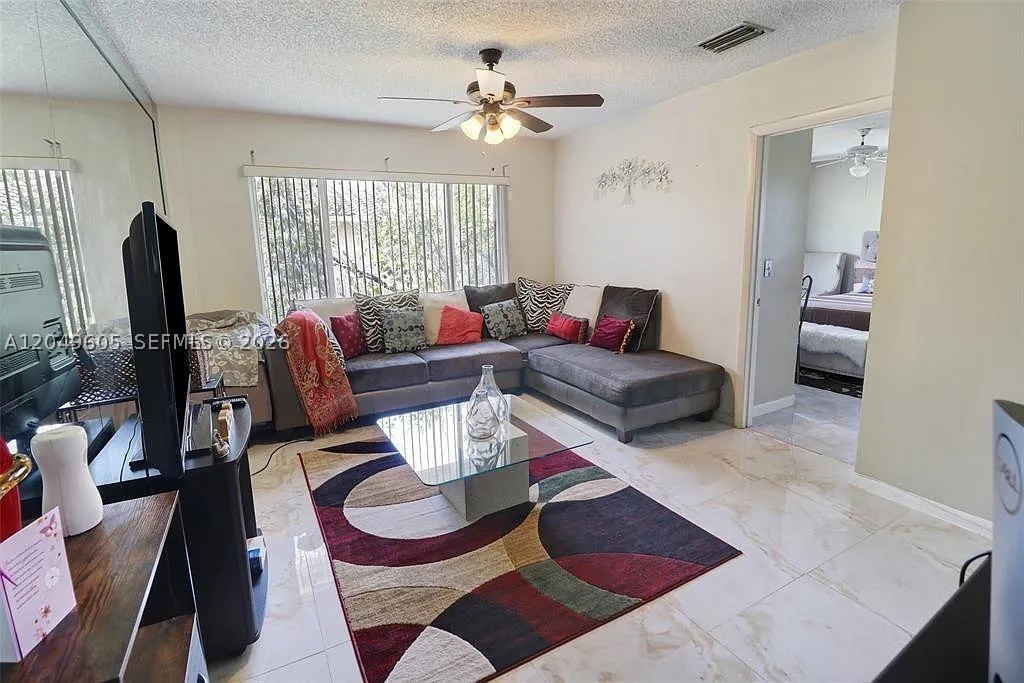 COUNTRY GARDENS CONDO - Residential Lease