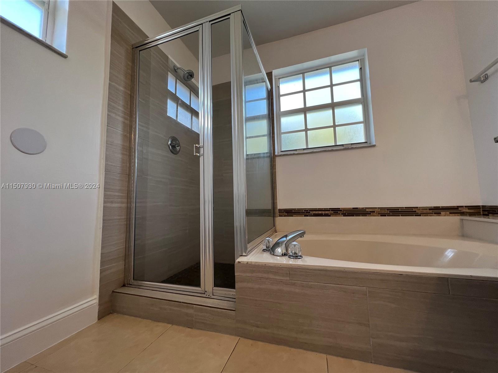 TOWNGATE - Residential Lease
