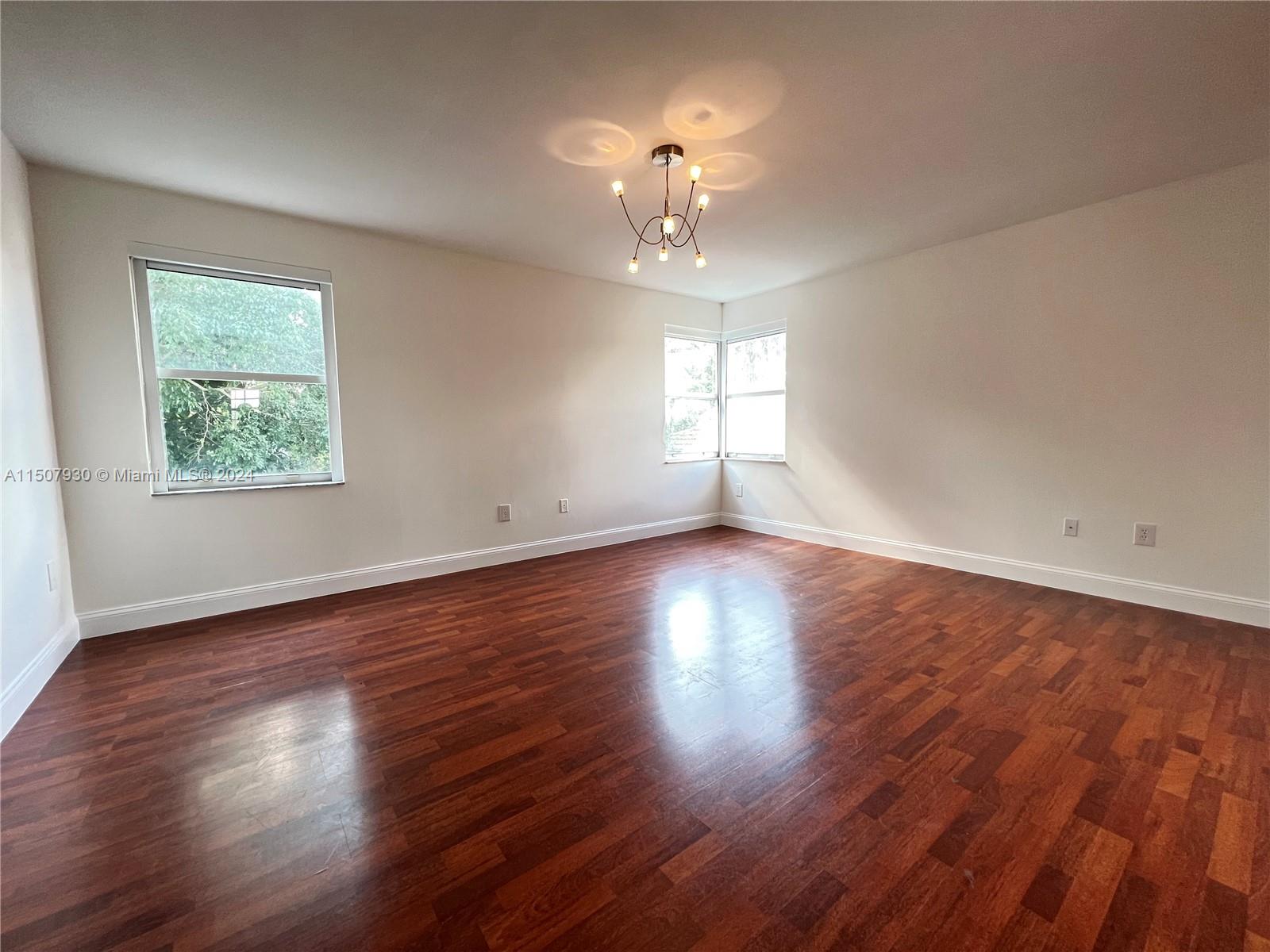 TOWNGATE - Residential Lease