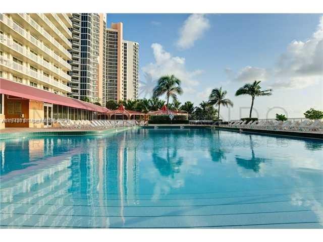 THE AVENTURA BEACH CLUB C - Residential
