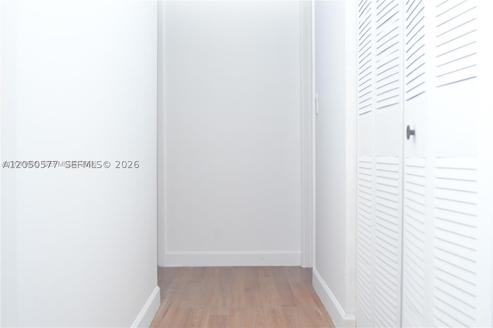 NOB HILL AT WELLEBY CONDO - Residential
