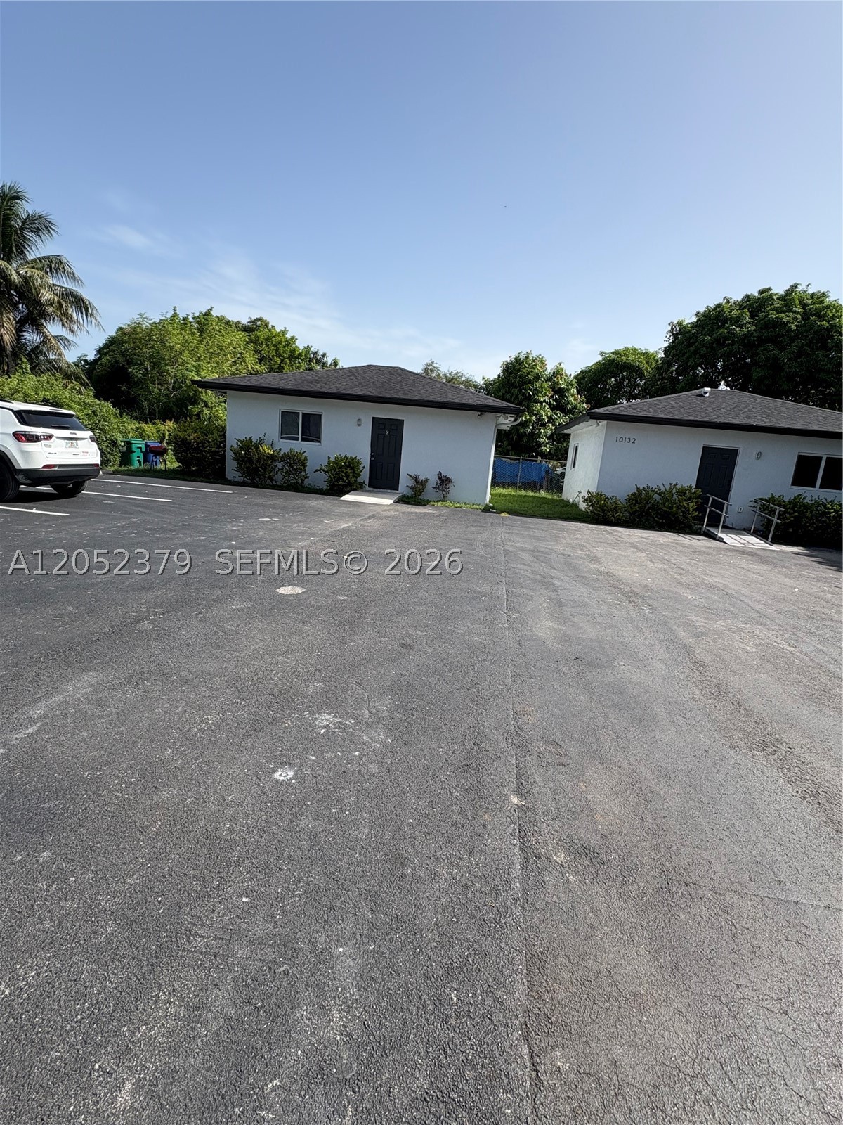 Excellent investment opportunity! Well-maintained triplex offering strong income potential. The property features two attached units, each with 3 bedrooms and 2 bathrooms, plus one detached unit with 2 bedrooms and 1 bathroom, providing privacy and flexibility for tenants. The property includes 6 parking spaces, offering ample parking for residents and guests. No HOA and no rental restrictions, making it an ideal investment opportunity.
A rare opportunity to own a versatile property with strong rental appeal, excellent cash flow potential, and room for long-term appreciation.