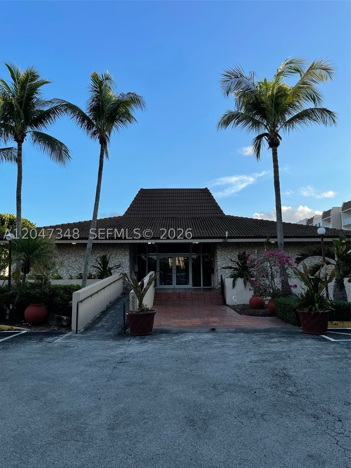 CORAL GATE EAST CONDO - Residential Lease