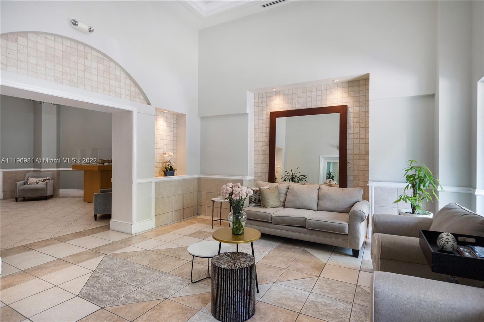 DOUGLAS GRAND CONDO - Residential
