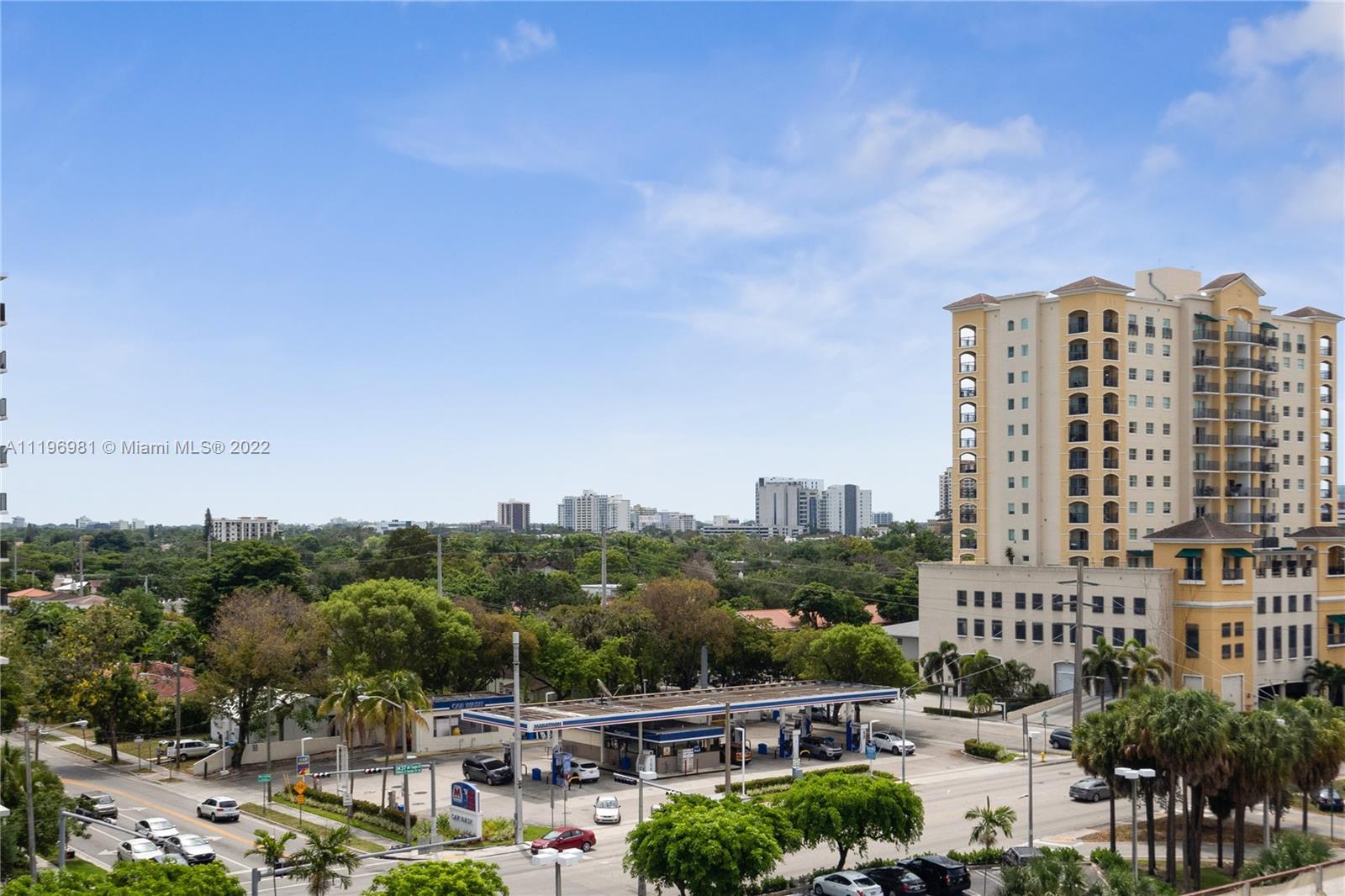 DOUGLAS GRAND CONDO - Residential