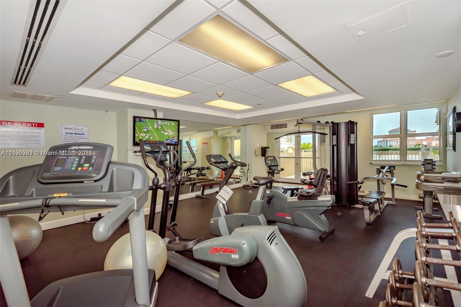 DOUGLAS GRAND CONDO - Residential