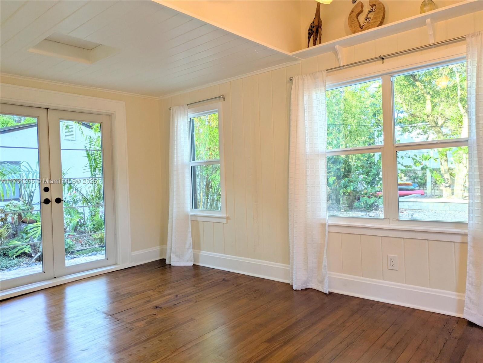 RIVERSIDE ADD AMEN PLAT - Residential