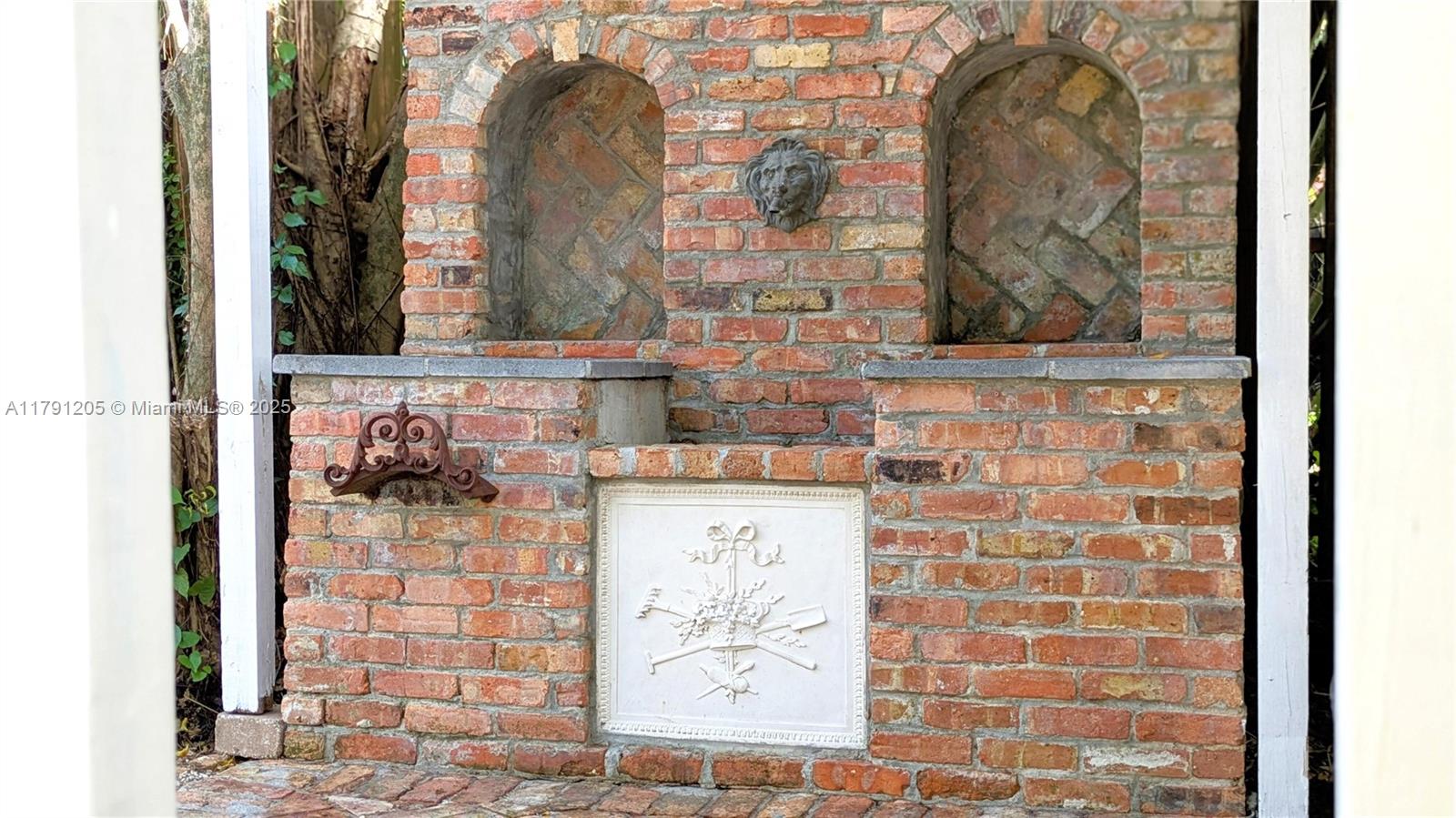 RIVERSIDE ADD AMEN PLAT - Residential