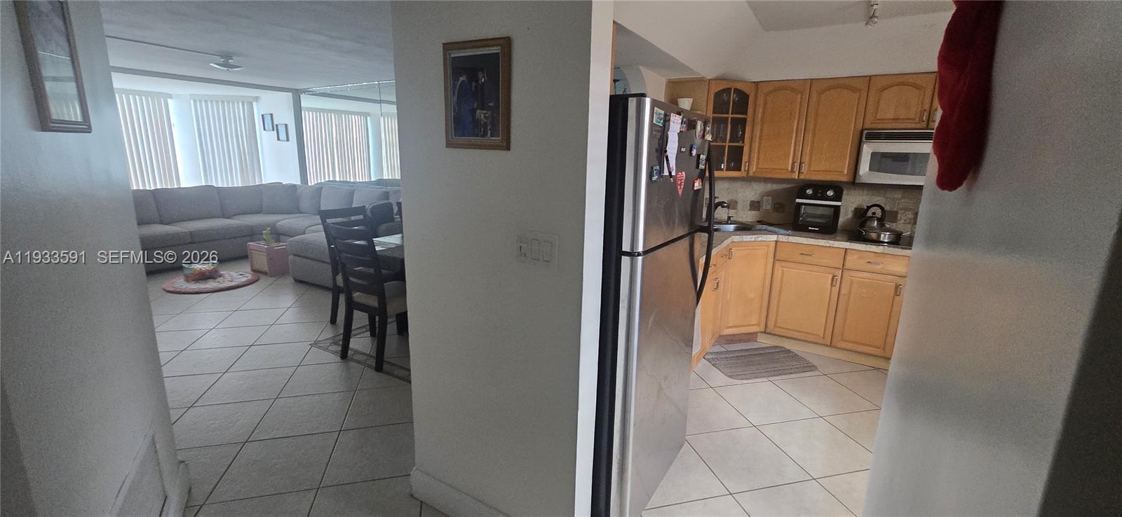 FIRST FORUM CONDO - Residential