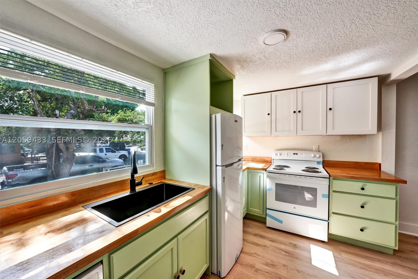 LAWRENCE ESTATES LAND COS - Residential Income