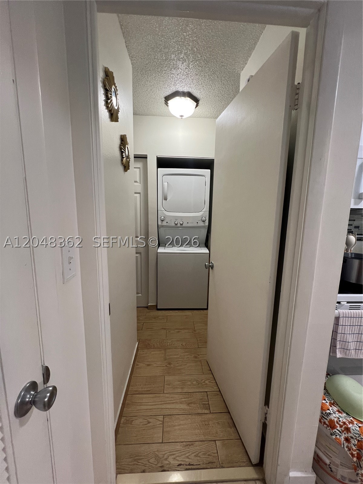 UNIVERSITY TRAIL CONDO - Residential Lease