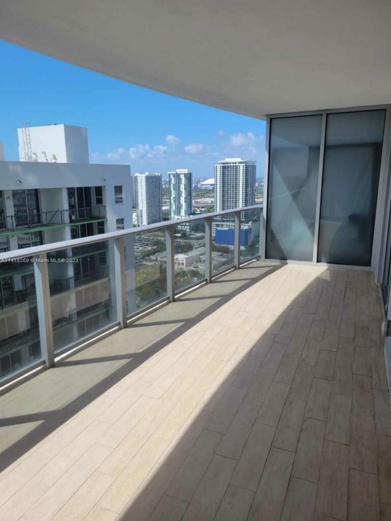 ARIA ON THE BAY CONDO - Residential Lease