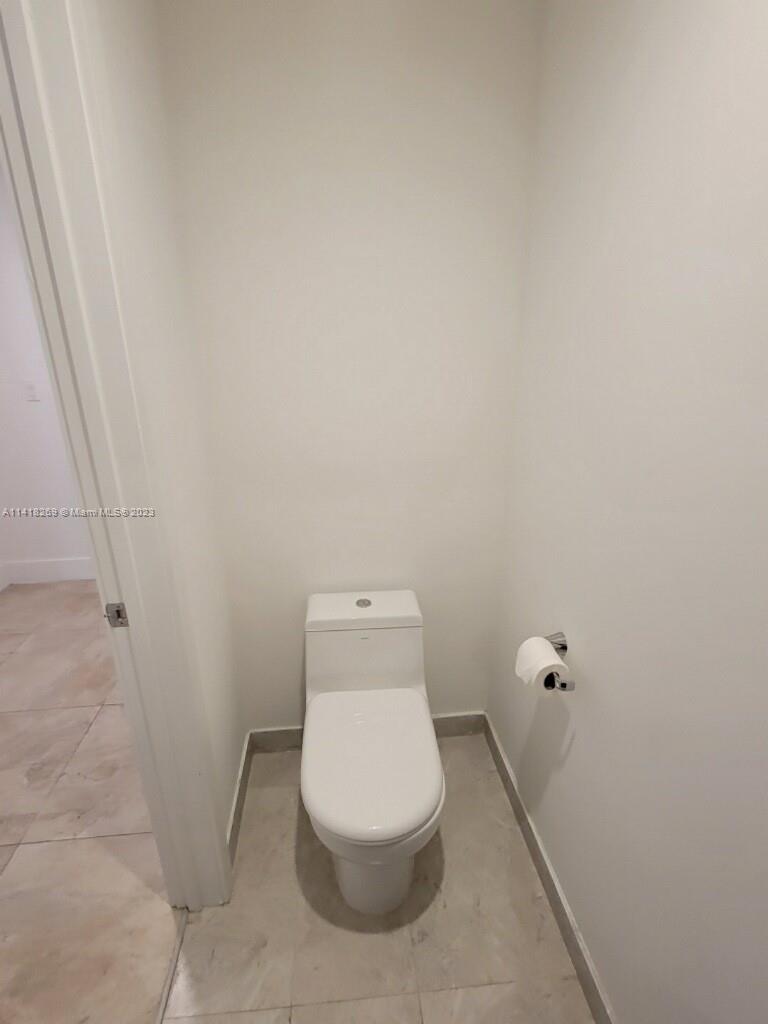 ARIA ON THE BAY CONDO - Residential Lease