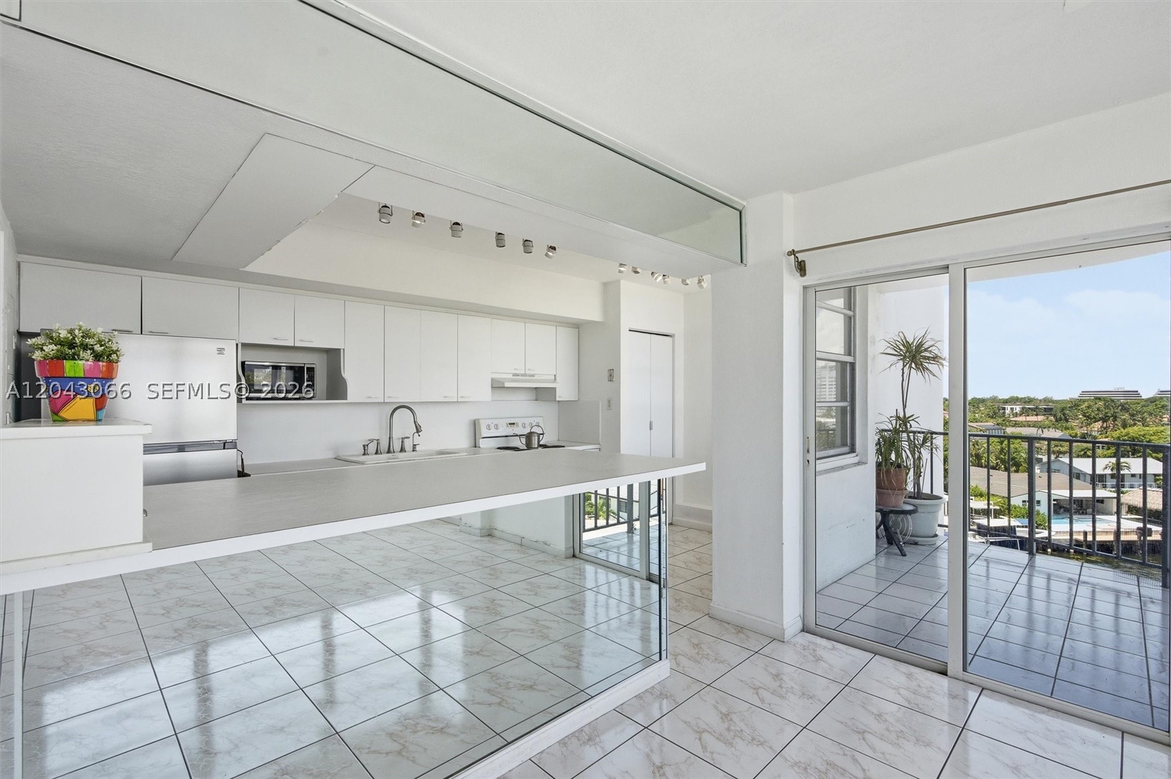 MAJORCA TOWERS CONDO - Residential