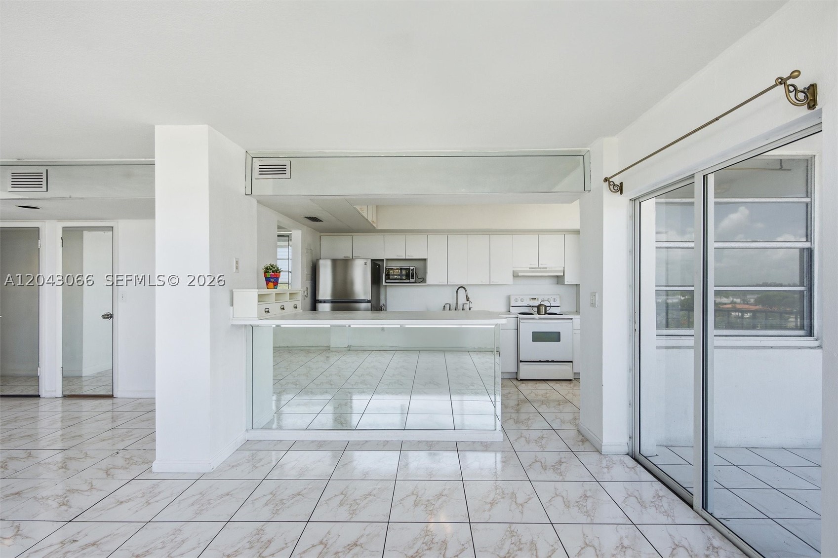MAJORCA TOWERS CONDO - Residential